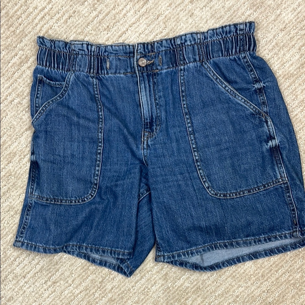 M Jeans by Maurices High Rise Denim Shorts Elastic Waist Size 10